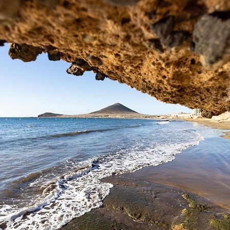 Home2Book Beachfront El Medano Экстерьер фото